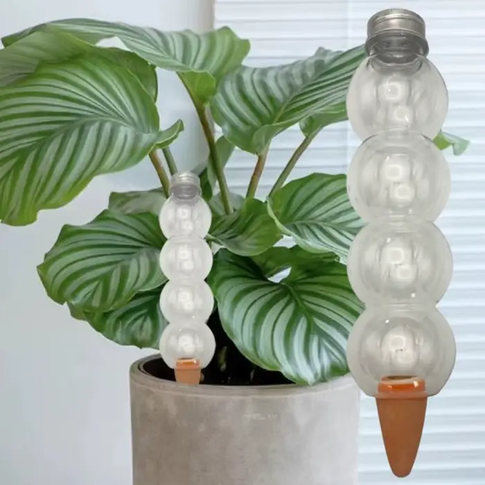 Insert de bouteille d'irrigation goutte à goutte pour pot auto-arrosant