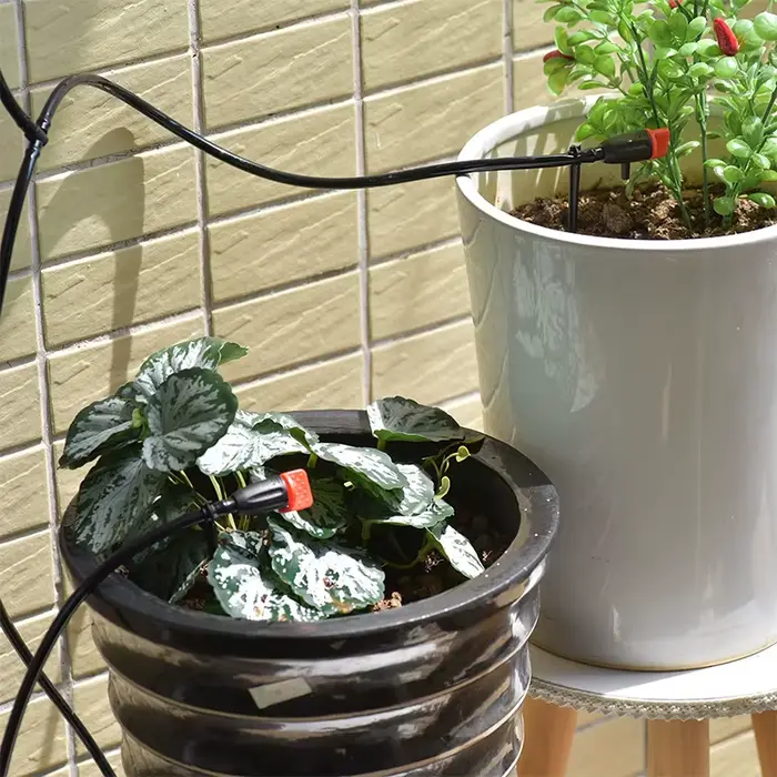 Arroseurs goutte-à-goutte à débit réglable kit d'arrosage pour jardin pots de fleurs bacs surélevés occasionnels cadeaux de jardinage