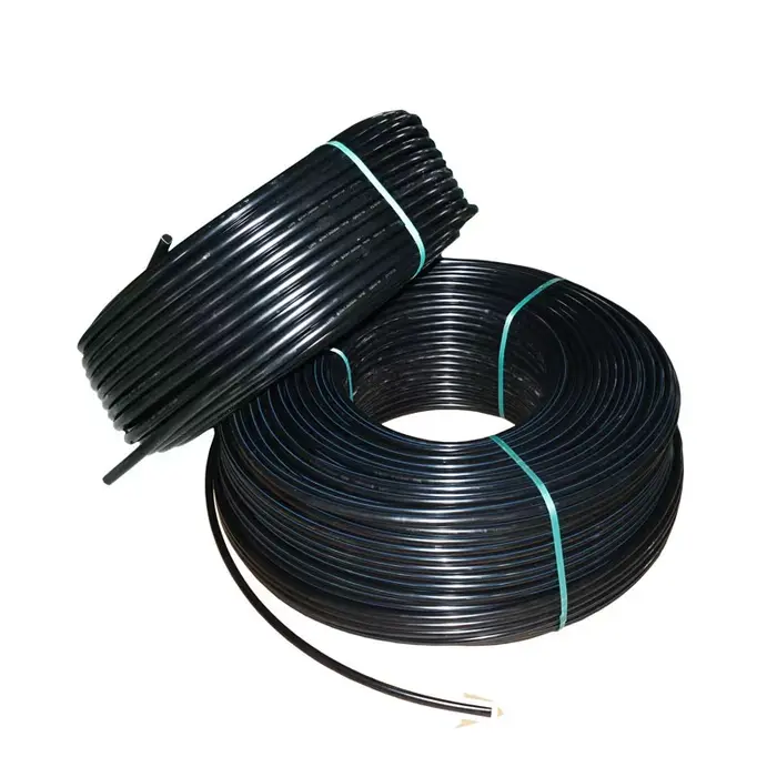 Tuyau d'irrigation robuste et flexible en plastique PE Chr15 Sat pour serre de jardin, 16mm, 1mm et 1.2mm d'épaisseur, résistant à l'abrasion et à la corrosion, noir, bourgogne et rouge, 10m et 15m disponibles