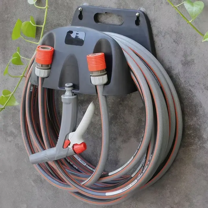 Support de tuyau d'eau de jardin en plastique PP noir facile à installer pour rangement et organisation du jardin